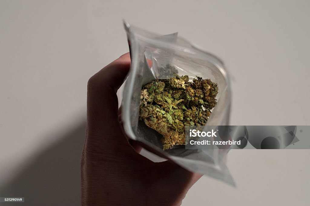 пакет марихуаны