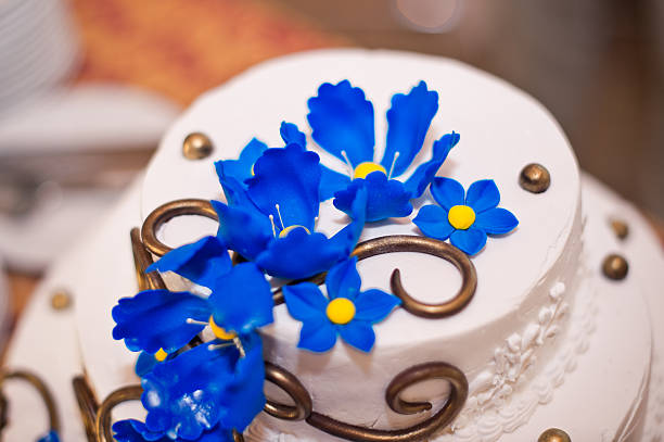 istock Festive pie with dark blue flowers 531301739