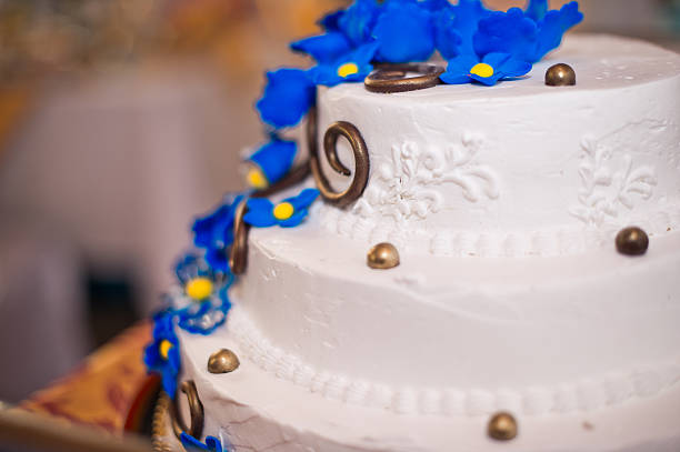 istock Festive pie with dark blue flowers 531301769