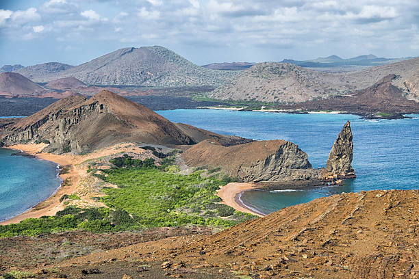 istock Pinnacle Rock, Galapagos Islands Landscape 531311522