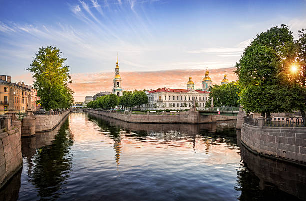 утро на собор святого николая - санкт петербург стоковые фото и изображения