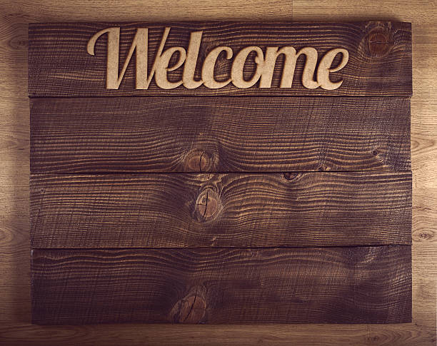 istock Wooden welcome sign 531324142