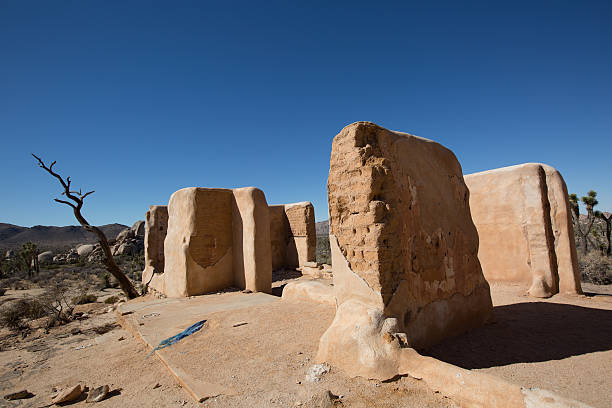 istock adobe ruins in joshua tree california 531332584