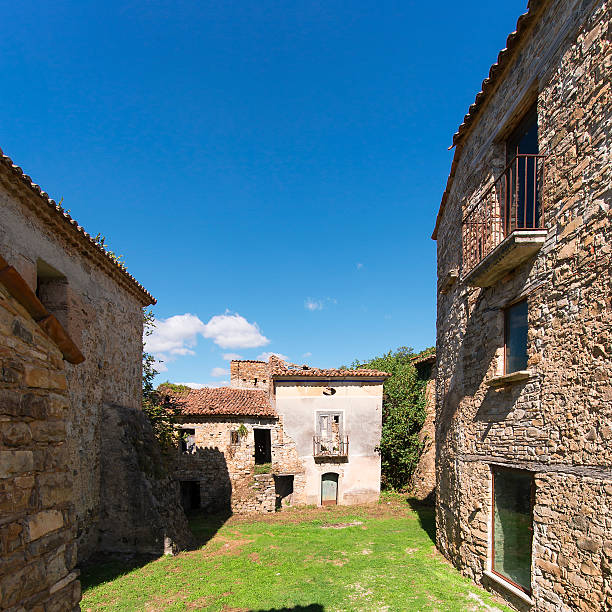 istock Houses and abandoned buildings in Roscigno in Cilento 531356751