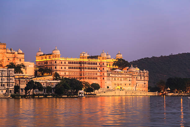 istock Udaipur City Palace in the evening 531388501