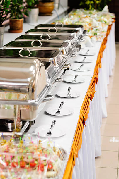 catering per matrimoni - silverware food and drink industry food service occupation dinner foto e immagini stock