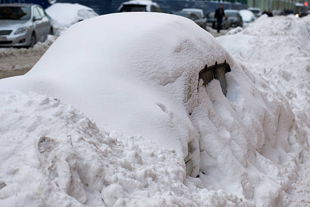 istock Cars after a strong snowfall 531404172