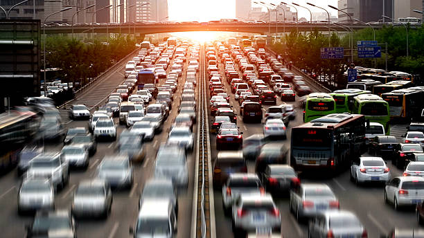 istock the rush hour commute in a city 531413028