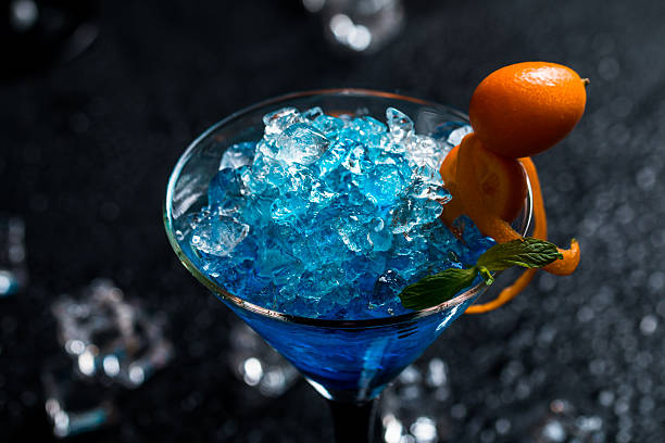 istock Blue cocktail in martini glasses 531418510