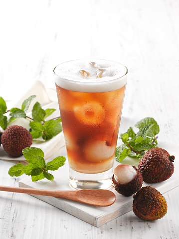 Lychee Ice Tea with Fresh Lychee