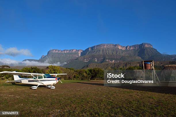 Airplane Stock Photo - Download Image Now - 2015, Auyán-tepui, Awe