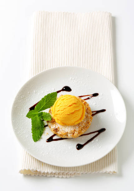 istock Cornmeal and almond cookie with ice cream 531442501
