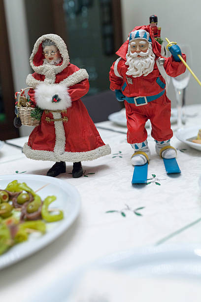 istock Santa And Misses 531444643