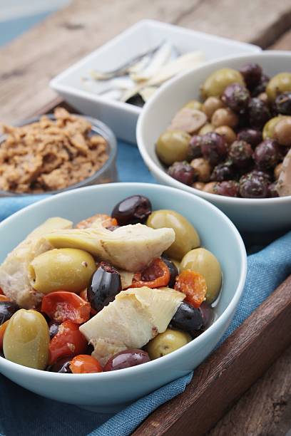 前菜 tappas 選択 - tappas olive antipasto appetizer ストックフォトと画像