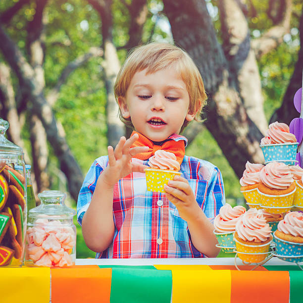 istock Child behind lemonade stand 531547740