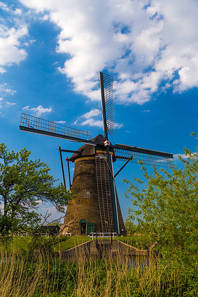 istock Dutch windmill at Kinderdijk, the Netherlands 531550284