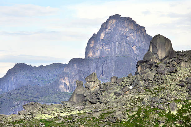 горный ландшафт - ergaki стоковые фото и изображения