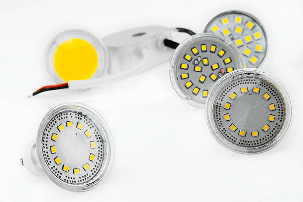 quelques gu10 mr16 led et ampoules avec des chips - gu10 photos et images de collection