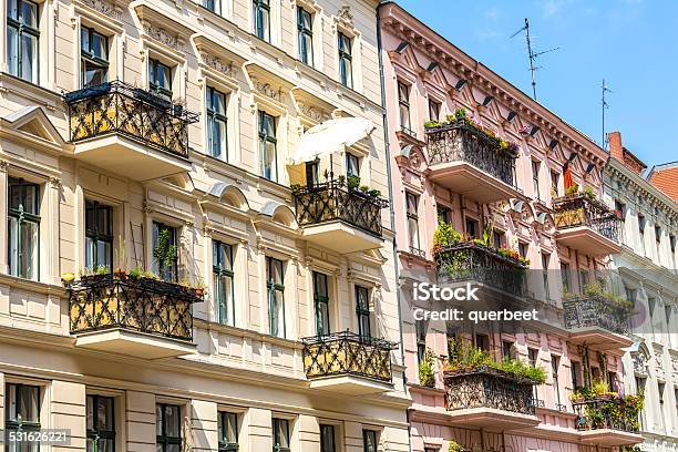 Old Renovierten Apartmenthaus In Berlin Stockfoto und mehr Bilder von 2015 - 2015, Altertümlich, Architektur