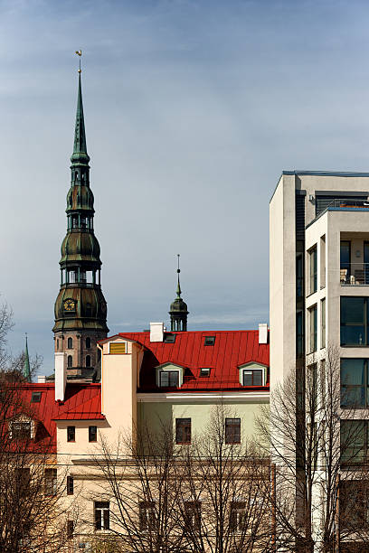 istock Spire of the cathedral with a cock 531629225