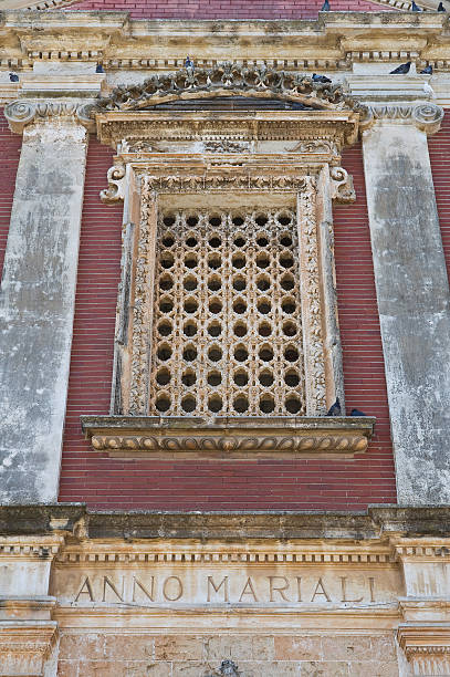 church of dominicans. copertino. apulia. włochy. - column ionic macro architecture zdjęcia i obrazy z banku zdjęć