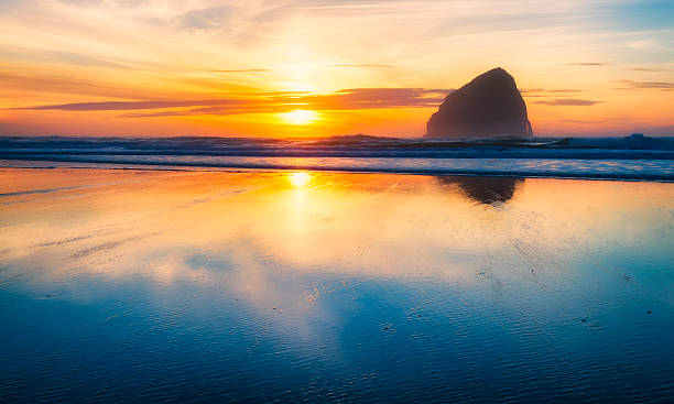 istock Oregon Coast Pacific City Sunset 531661461