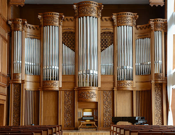 内臓ホール - pipe organ ストックフォトと画像