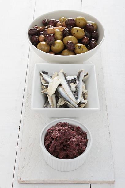 안티파스토 tappas 선택 - tappas olive antipasto appetizer 뉴스 사진 이미지