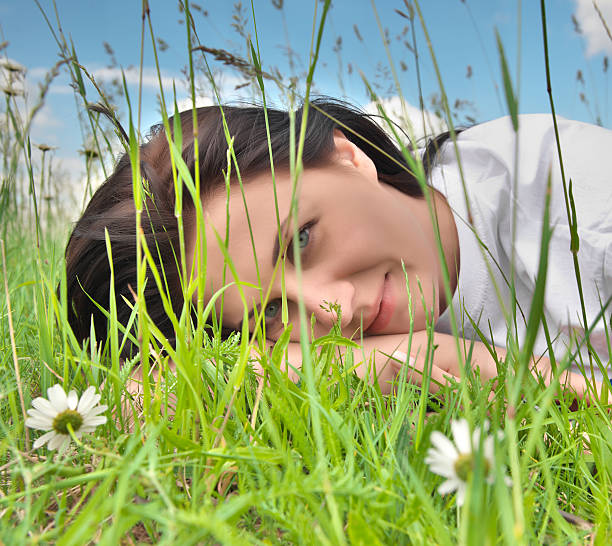 istock Girl in the grass 531772849