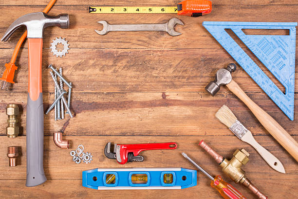 ferramentas de construção na mesa de madeira. knolling. - tape measure home improvement measuring wood imagens e fotografias de stock