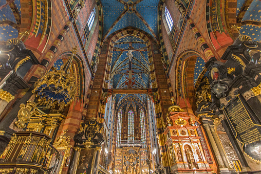 Dentro de St. Basílica de María photo