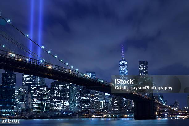 Brooklyn Bridge With The Tribute In Light Stock Photo - Download Image Now - Photography, Tribute In Light, 911 Remembrance