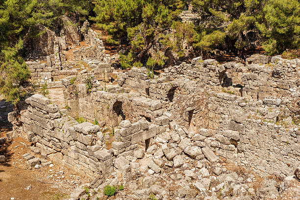 antigo cidade de phaselis, destrict antália, turquia - anatolya imagens e fotografias de stock