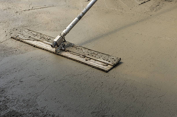 istock Finishing a concrete floor 531887625