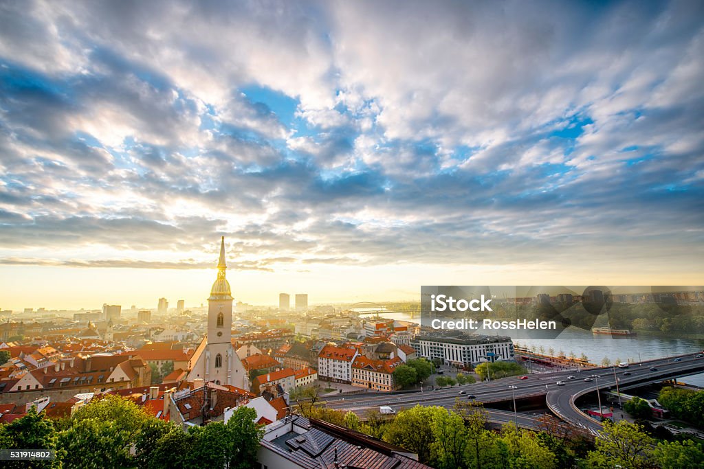 Vue sur la vieille ville de Bratislava - Photo de Bratislava libre de droits