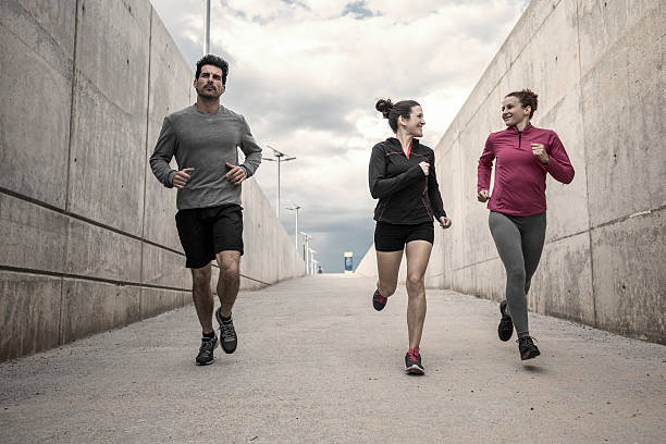 istock Running in the city 531943698
