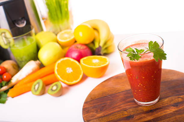 토마토 주스 - vegetable juice juice carrot tomato 뉴스 사진 이미지