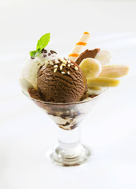 istock Fresh banana with icecream 531952641