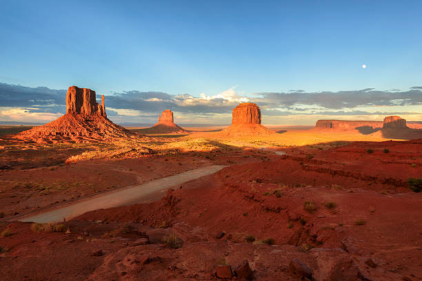 istock Magnificent landscape view of Monument Valley at sunset, Arizona 531966352
