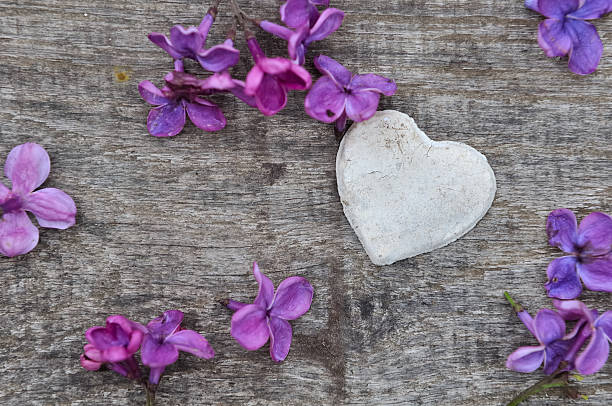istock floral heart on wooden 531982138