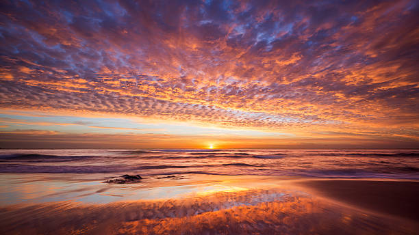 istock Amazing Sunrise over Ocean Horizontal 532030052