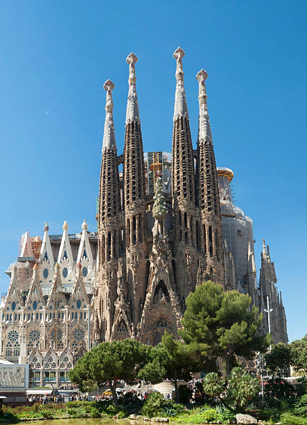 istock Sagrada Familia 2016 532048214