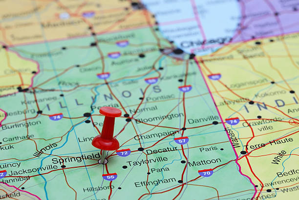 Springfield pinned on a map of USA Photo of pinned Springfield on a map of USA. May be used as illustration for traveling theme. illinois stock pictures, royalty-free photos & images