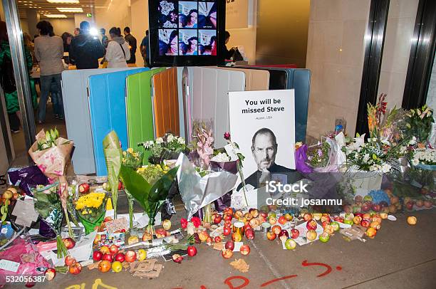 Condolences Stock Photo - Download Image Now - Steve Jobs, 2015, Adult