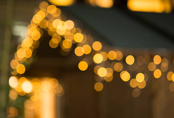 istock Christmas decorations to the markets 532057485
