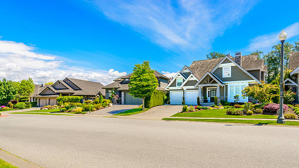 Perfect Neighbourhood A perfect neighbourhood. Houses in suburb at Spring in the north America. residential building stock pictures, royalty-free photos & images