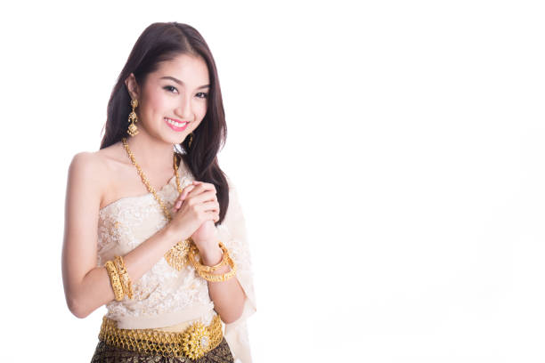 istock Asian woman traditional dance 532112259