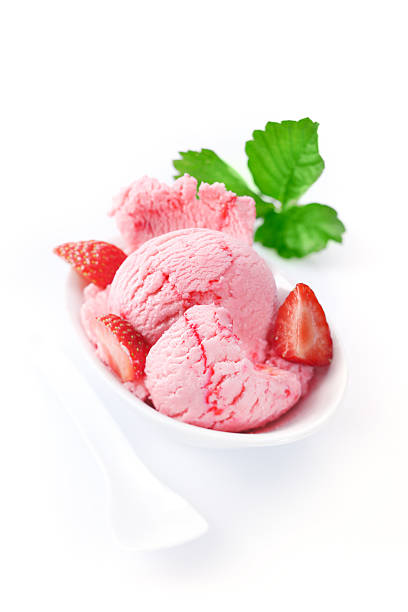 istock Strawberry icecream garnished with fresh fruit 532118141