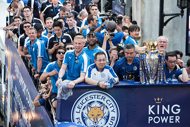 leicestercity świętuje championship z polski premiere league w tajlandii - leicester zdjęcia i obrazy z banku zdjęć