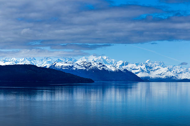 istock Alaska Snow Mountain and ocean 532131548